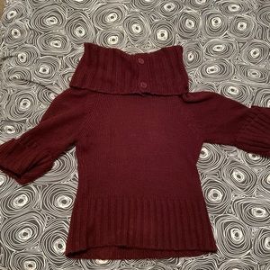 Burgundy sweater w/ oversized fold down necklace